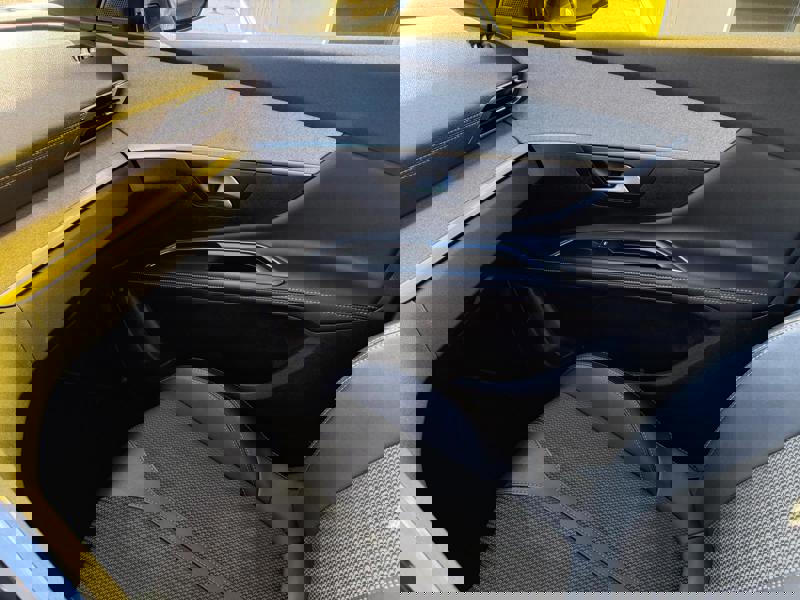 Image Peugeot 5008 2.0 BlueHDi 180 GT EAT8 Matrix leds GPS Carplay Caméra 7 places Régul Adapt Clim auto Gtie 1 an 